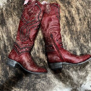 Bought for an event and never wore them